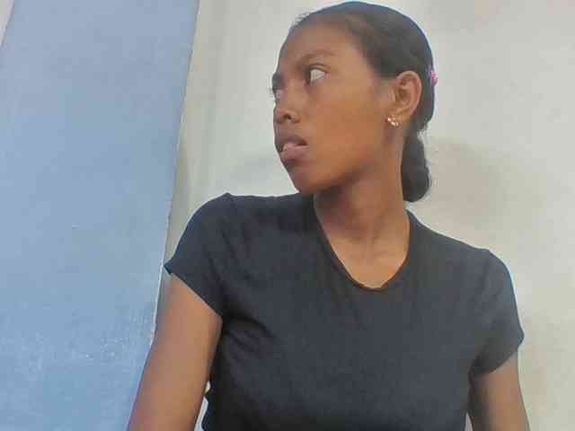 Layah7