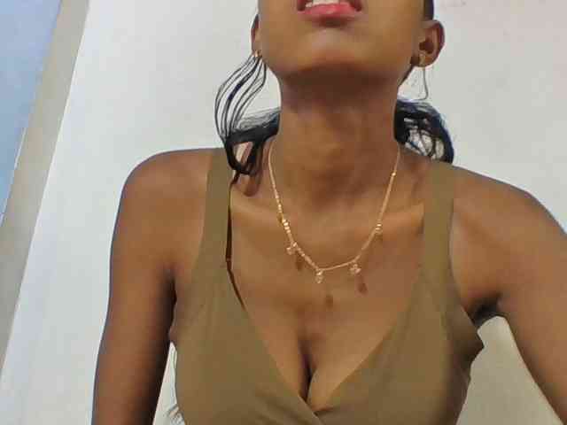 Layah7 webcam