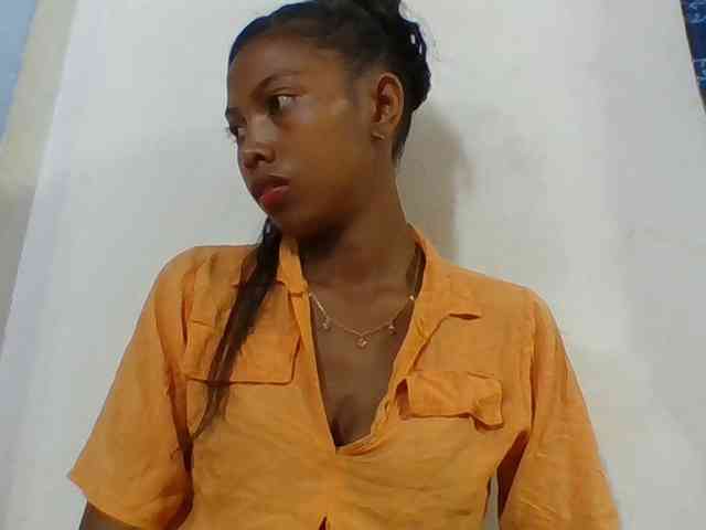 Layah7 webcam