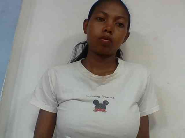 Layah7 webcam
