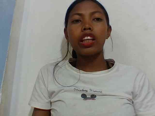 Layah7 webcam