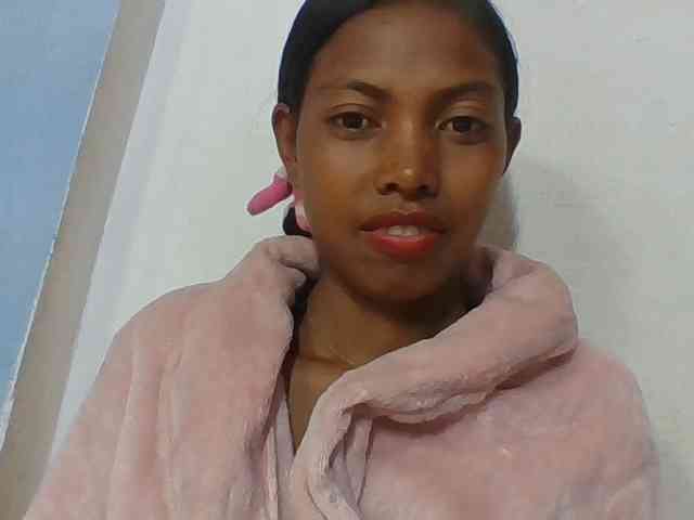Layah7