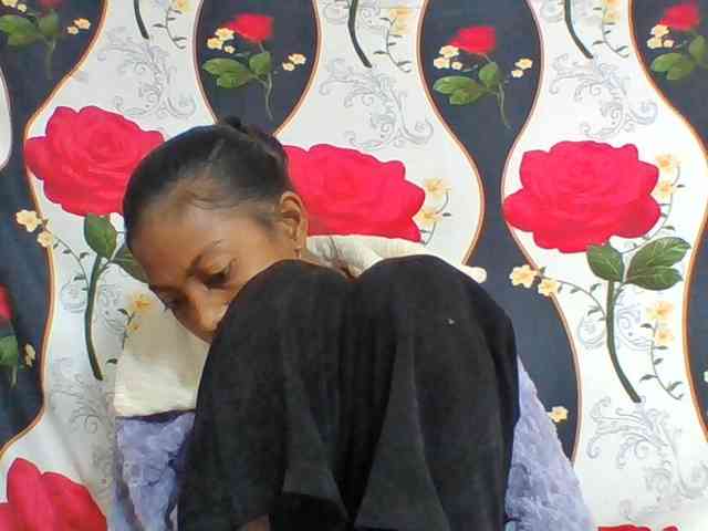 Layah7