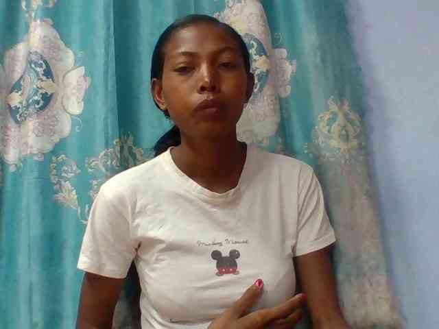 Layah7 webcam