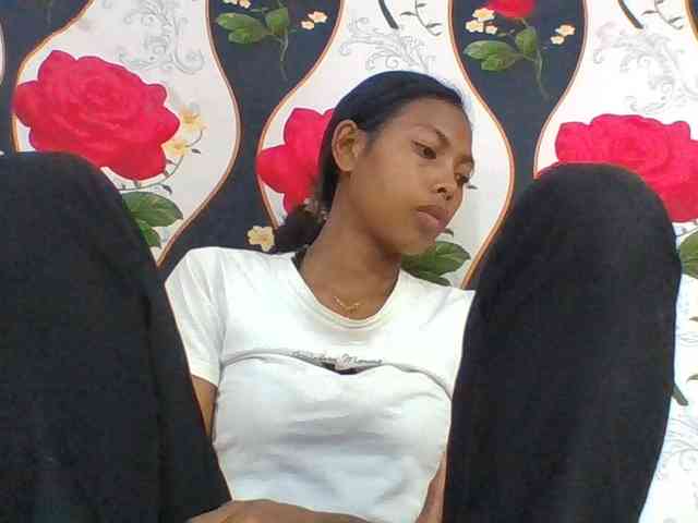 Layah7 webcam