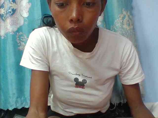 Layah7 webcam