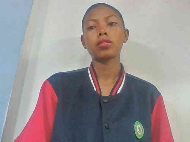 Layah7