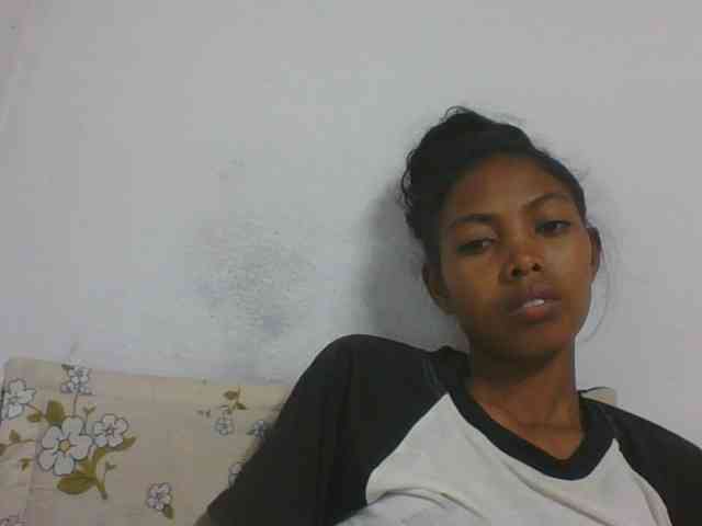 Layah7