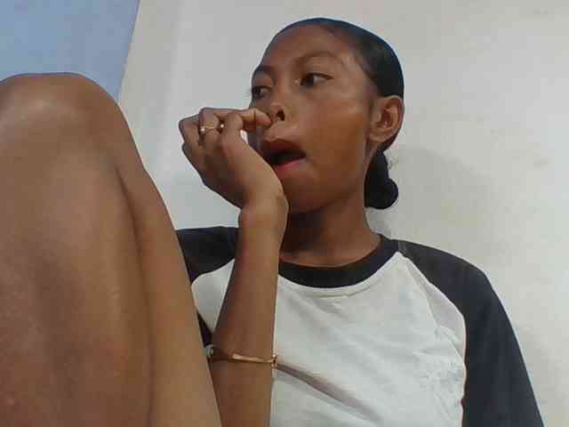 Layah7 webcam