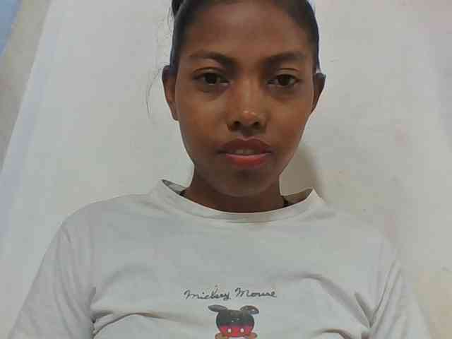 Layah7 webcam