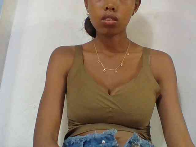 Layah7 webcam