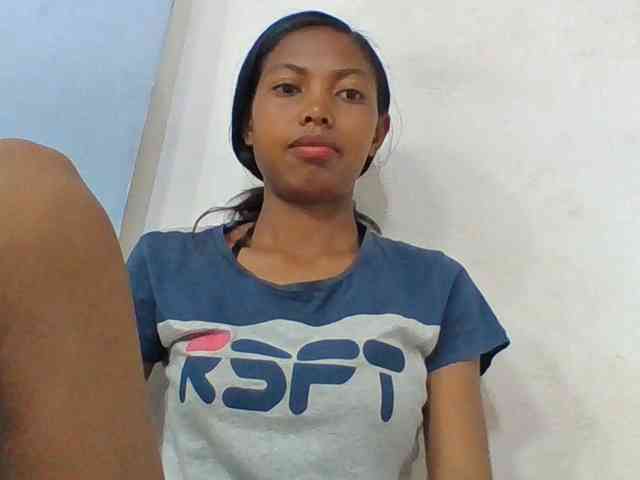 Layah7 webcam
