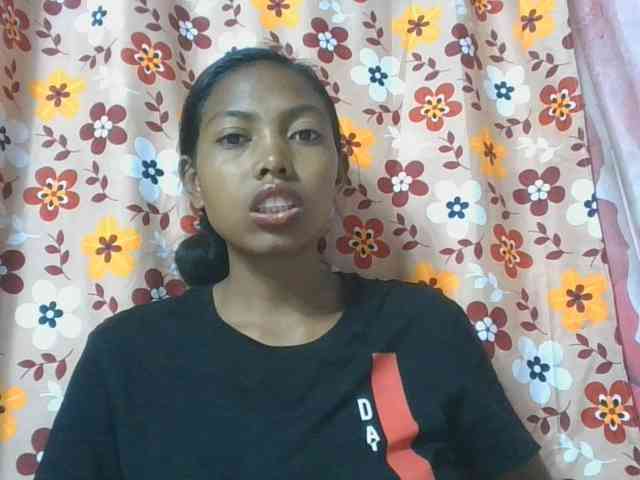 Layah7 webcam