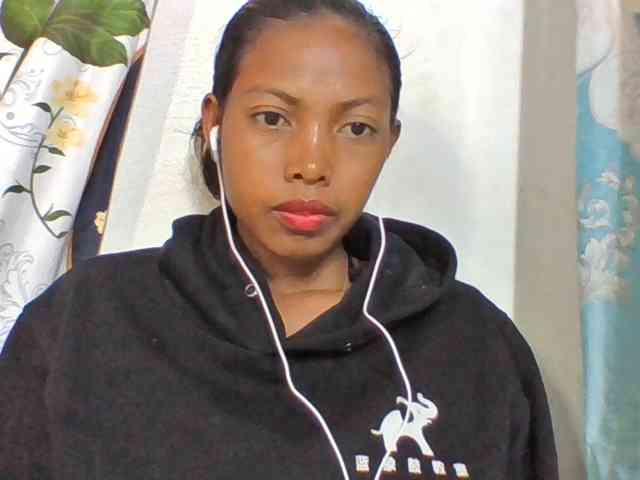 Layah7 webcam