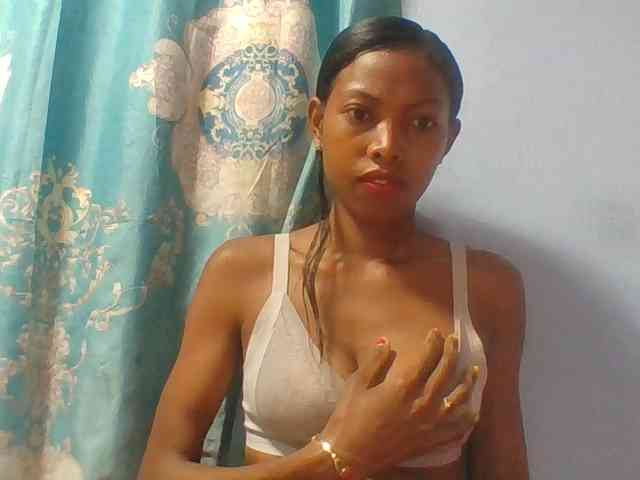 Layah7 webcam