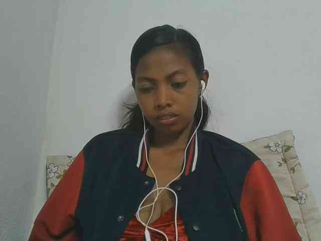 Layah7