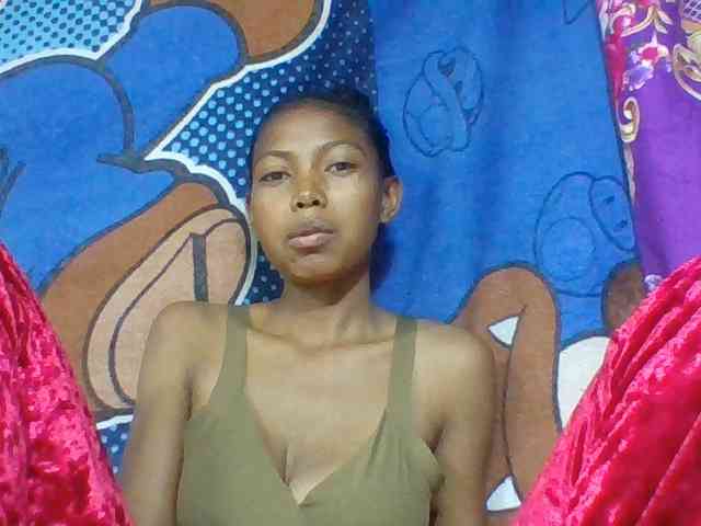 Layah7 webcam