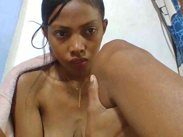 Layah7 webcam