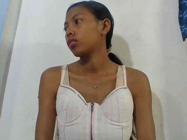 Layah7