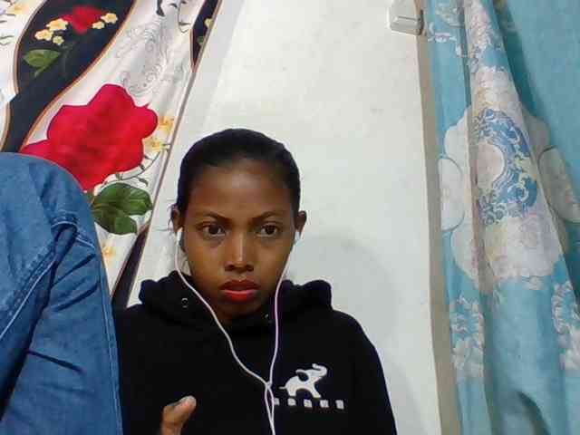 Layah7 Layah7