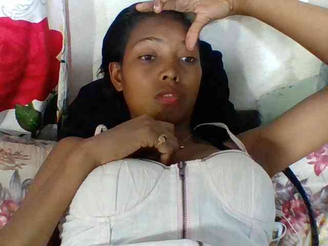 Layah7