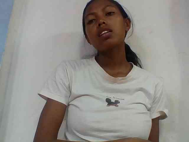 Layah7 webcam