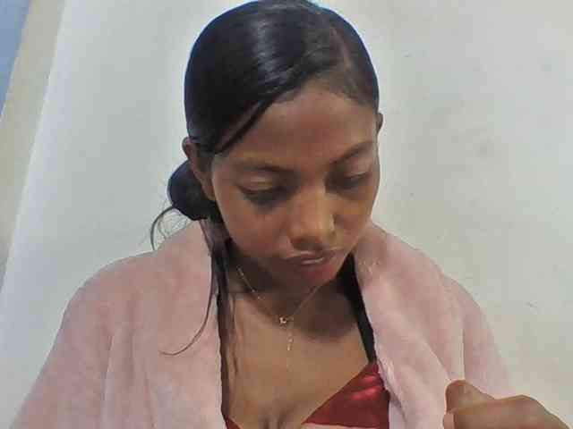 Layah7