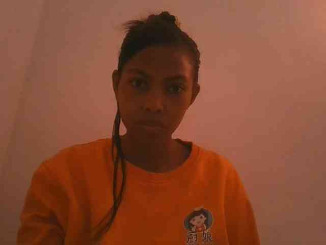 Layah7