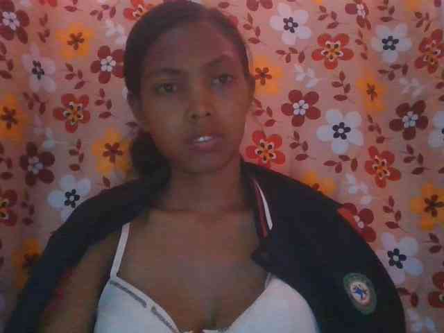 Layah7