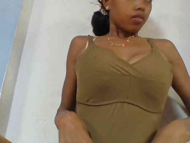 Layah7 webcam