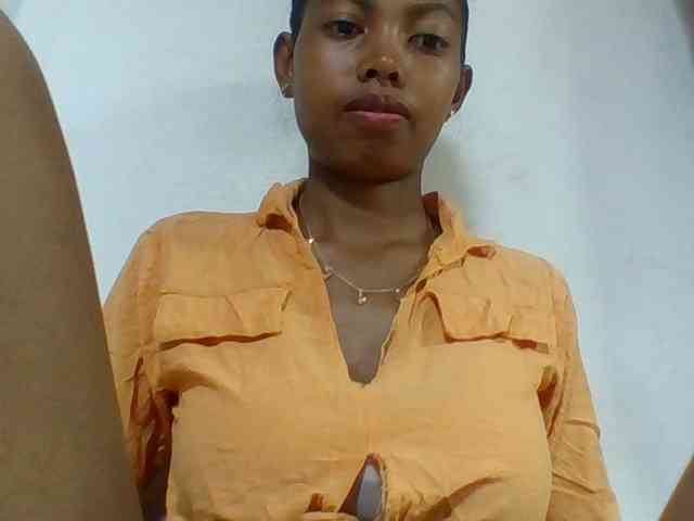 Layah7 webcam