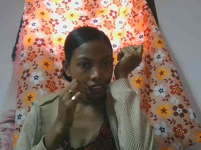 Layah7