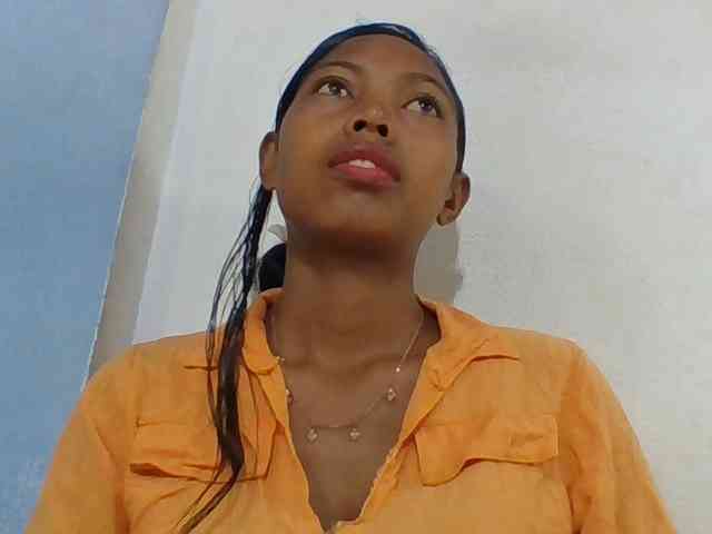 Layah7