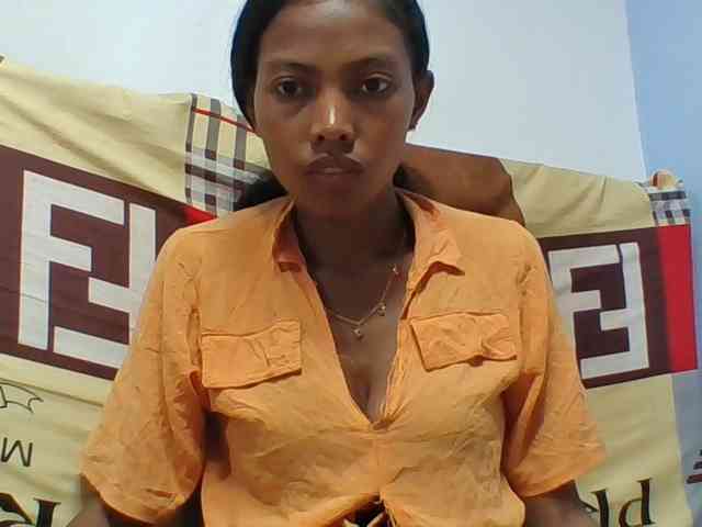 Layah7 webcam