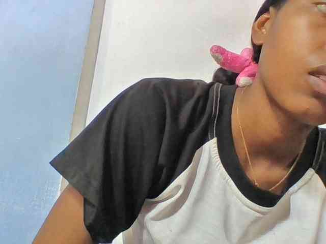 Layah7 webcam