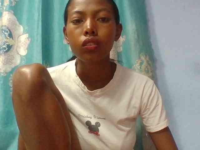 Layah7