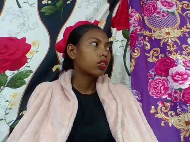 Layah7 webcam