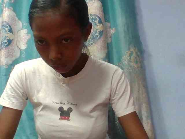 Layah7 webcam
