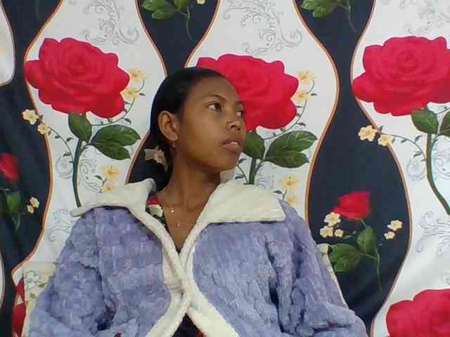 Layah7 webcam