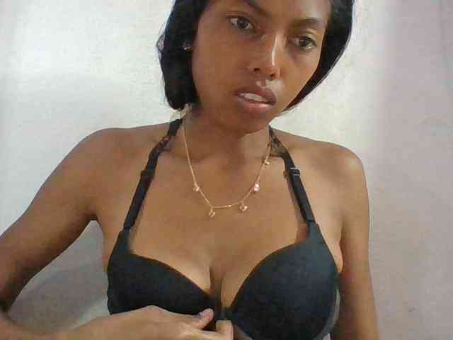 Layah7 webcam