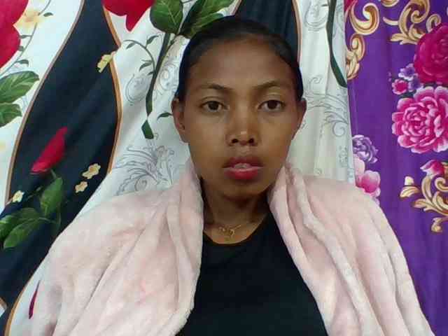 Layah7