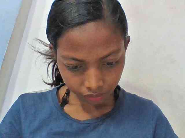 Layah7