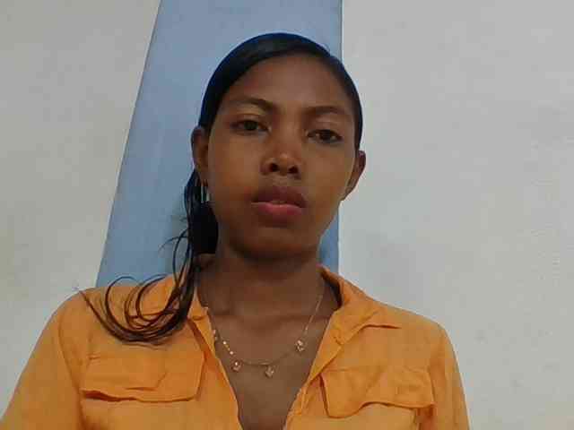 Layah7