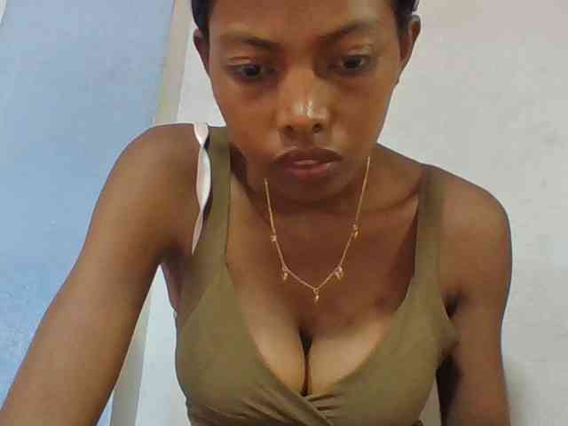 Layah7 webcam