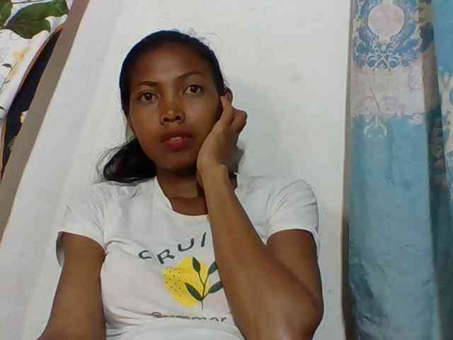 Layah7 webcam