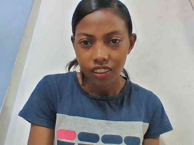 Layah7 webcam