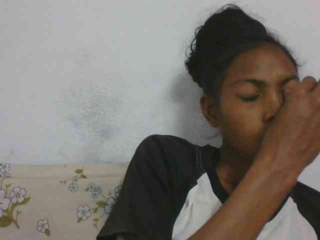 Layah7