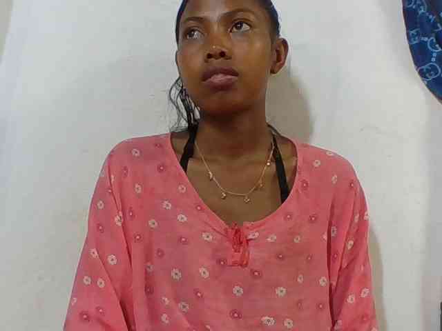 Layah7 webcam