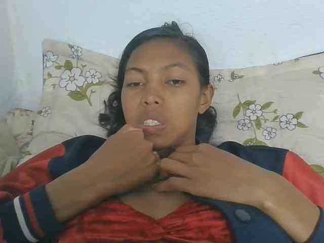 Layah7