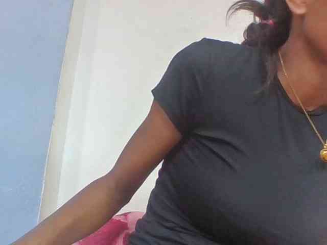 Layah7 webcam